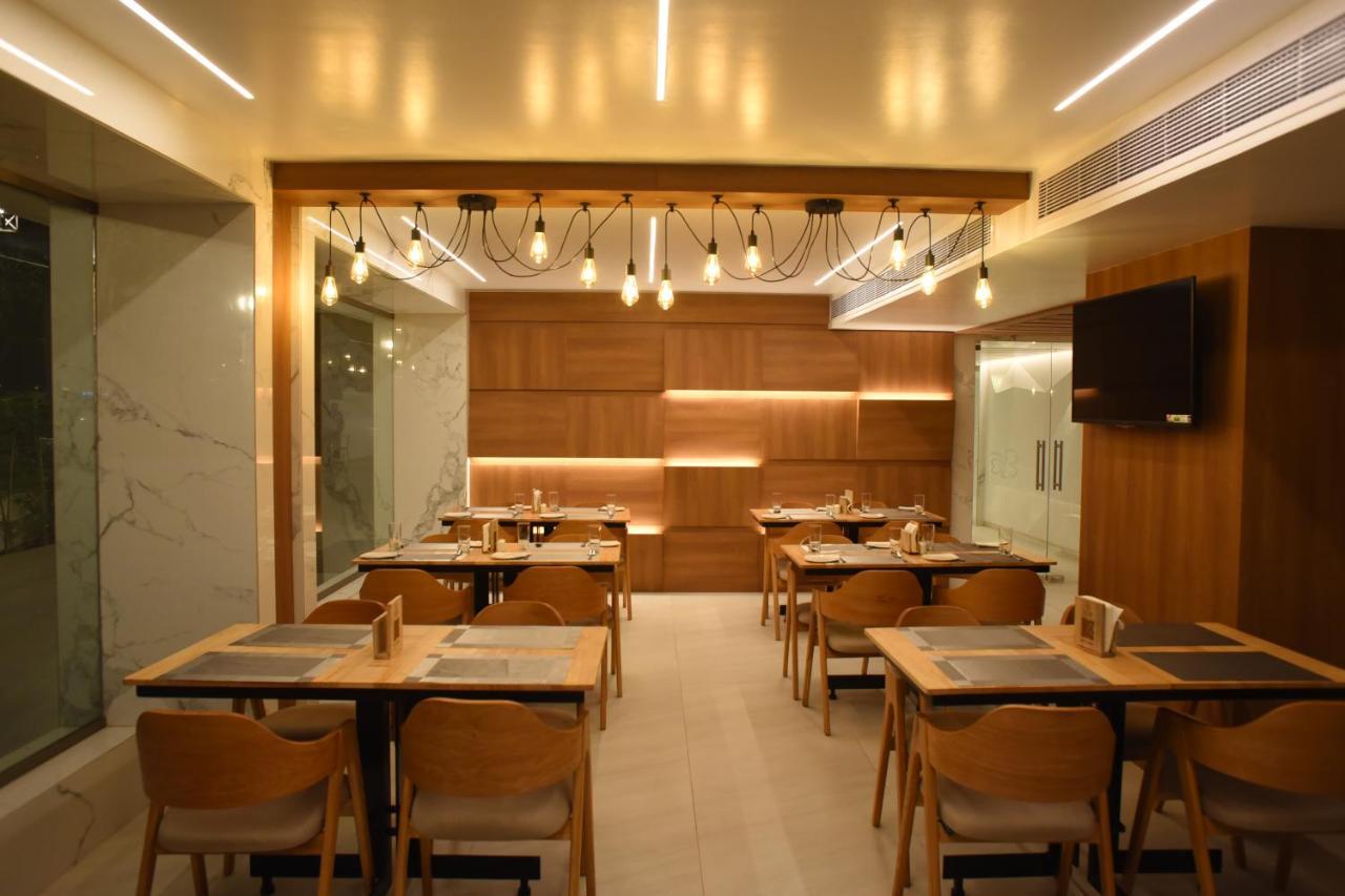 Отель Rathna Residency - Near Us Consulate Ченнаи Экстерьер фото